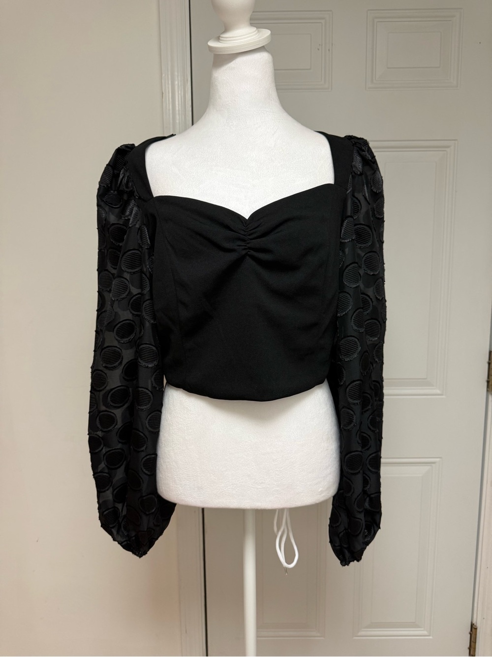 JEALOUS TOMATO - Black Puff Sleeve Square-Neck Women's Top 
NWT Size - large